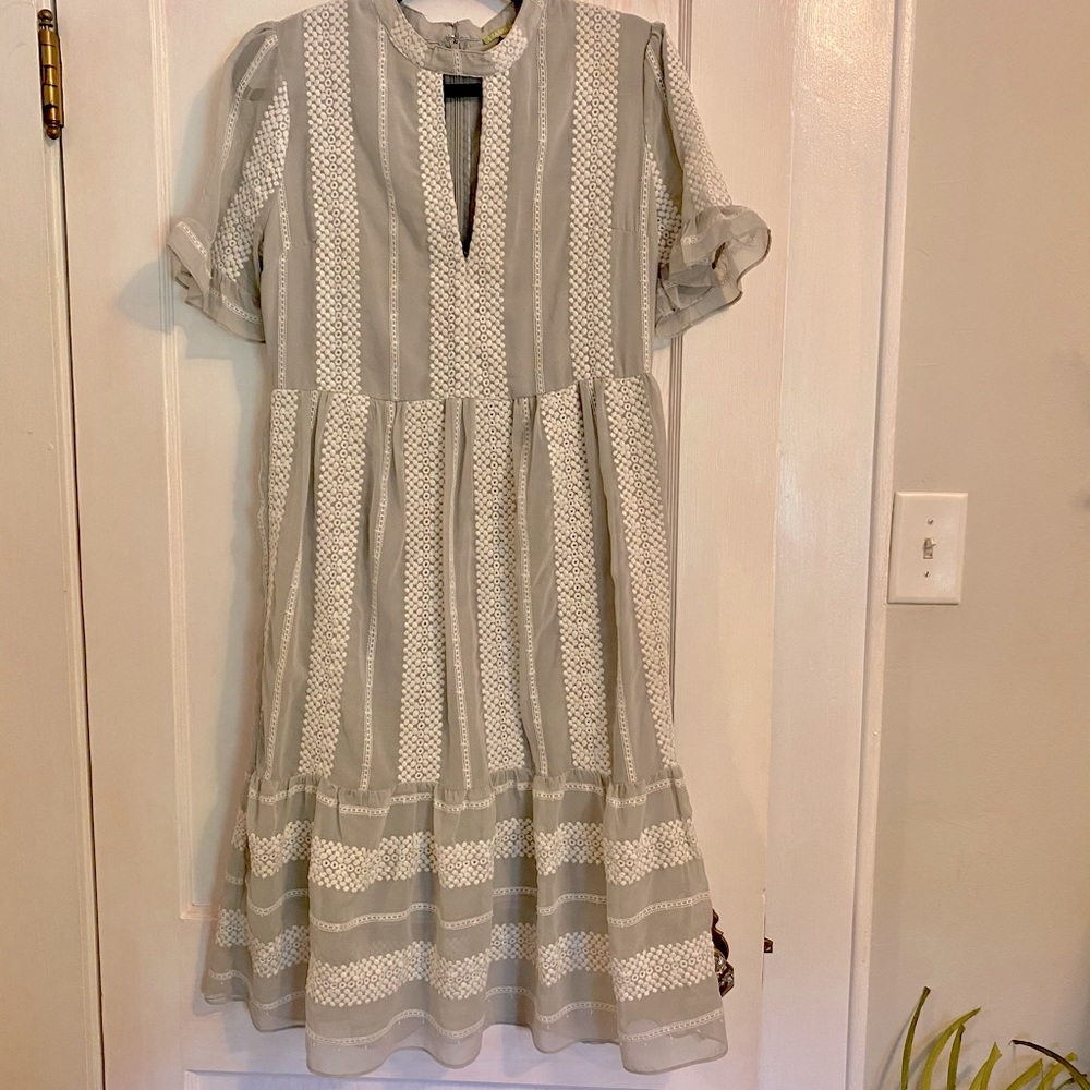 Gianni Bini Midi dress. Size L.